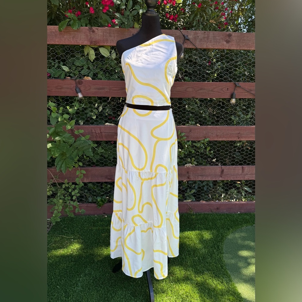 Commense White One-Shoulder Maxi Dress with Yellow Abstract Swirls